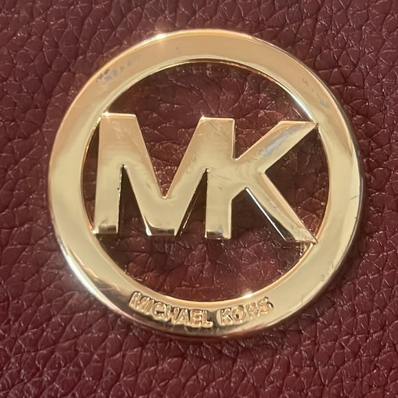 Michael Kors Burgundy Crossbody Bag Purse Pre-Owned Great Condition - Picture 7 of 9